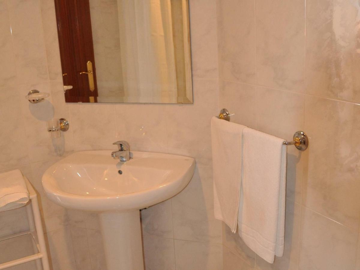 Hostal Mourelos O Grove Camera foto